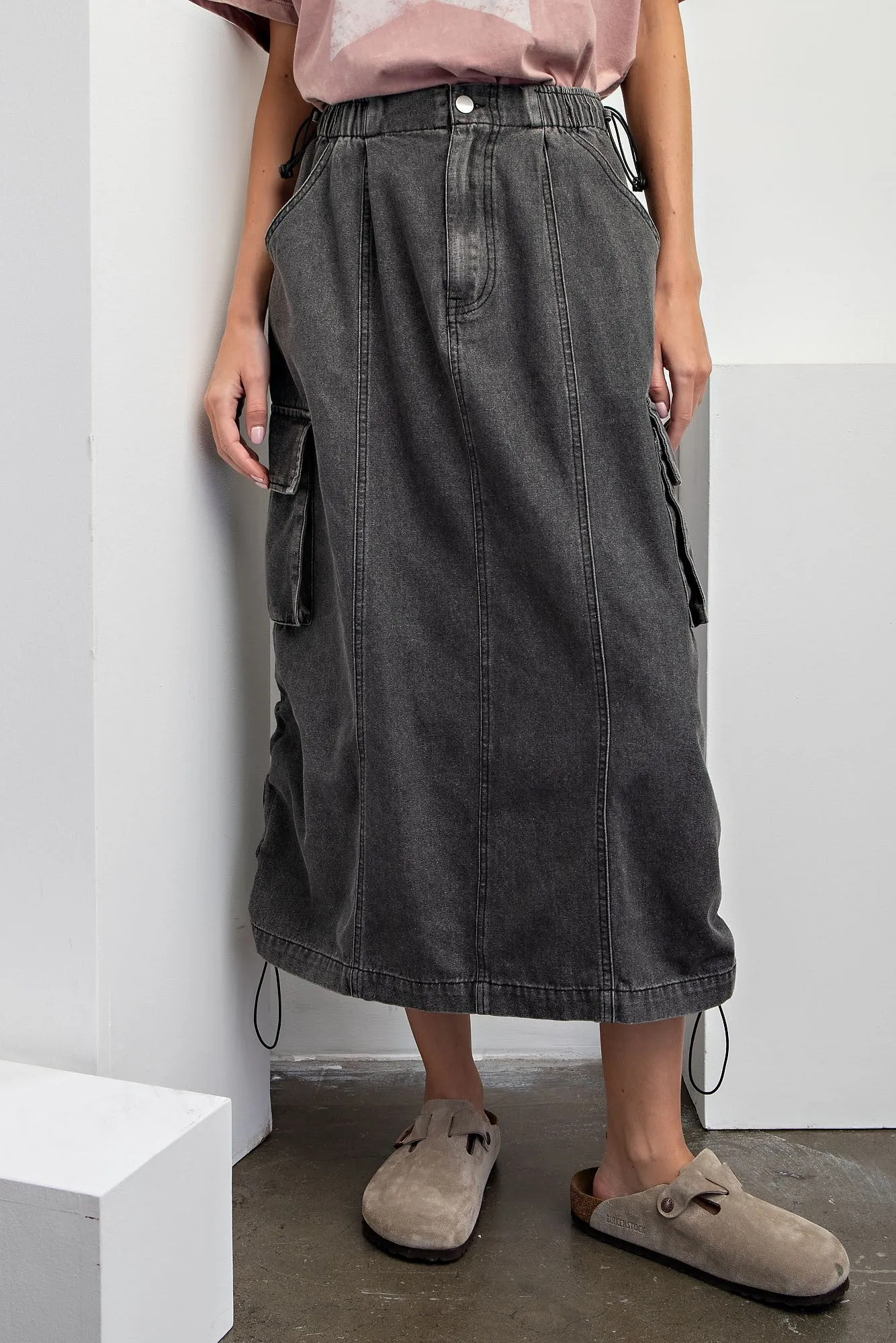 ACID WASHED DENIM CARGO SKIRT (Black)