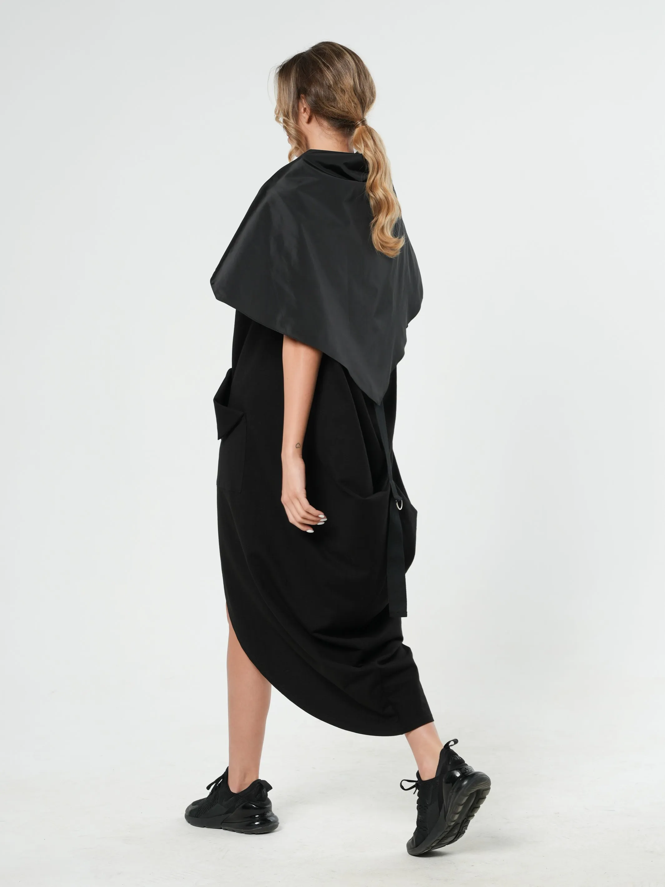 Extravagant Zipper Dress With Shoulder Cape in Black