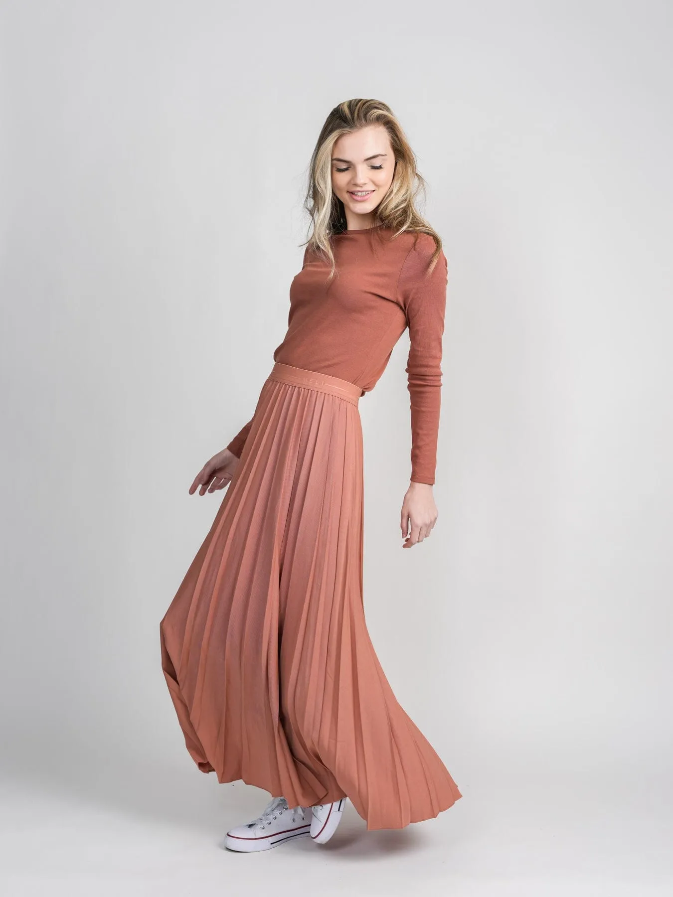 PLEATED SKIRT 37"-SALMON