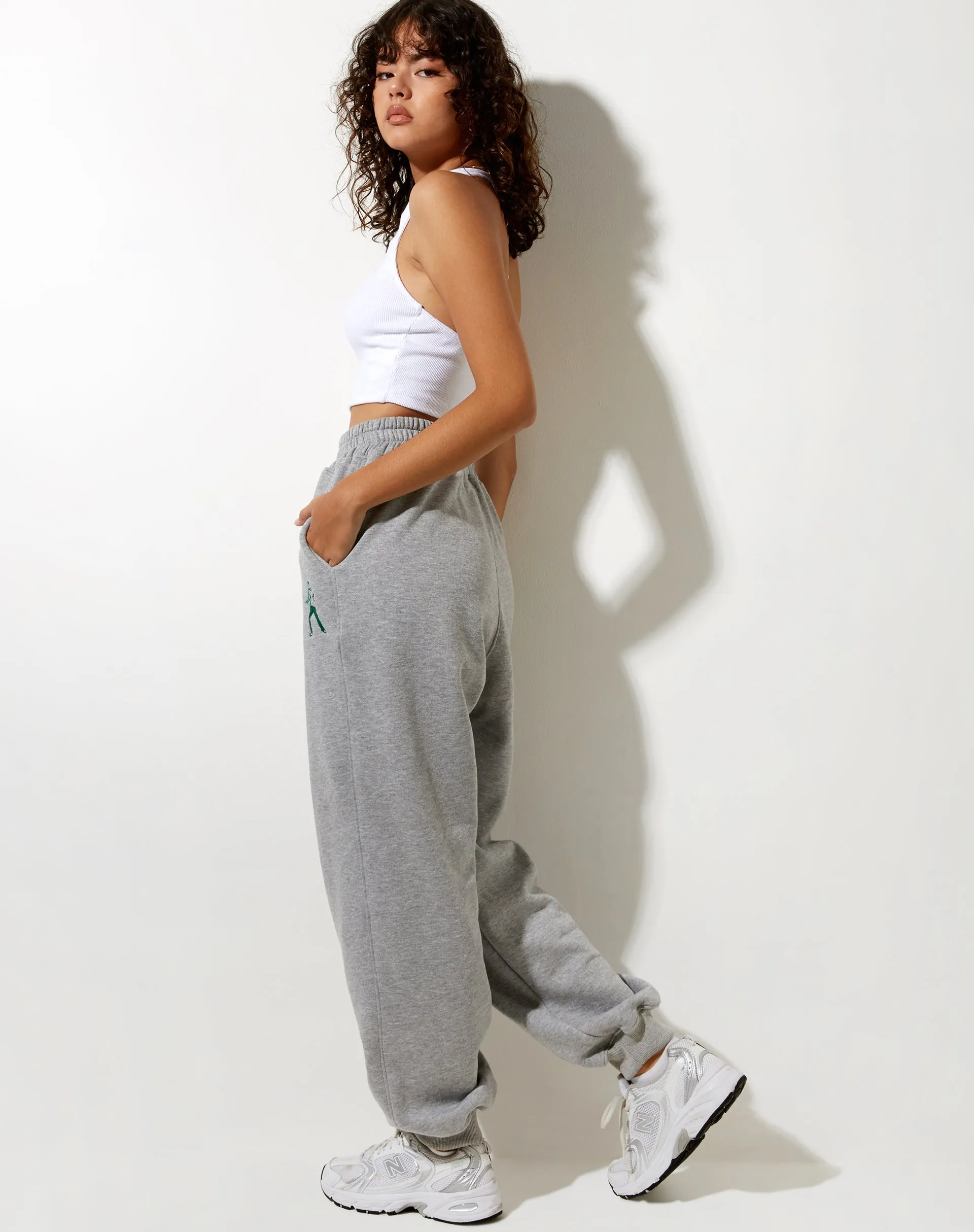 Roider Jogger in Greymarl Dancing Figure Embro