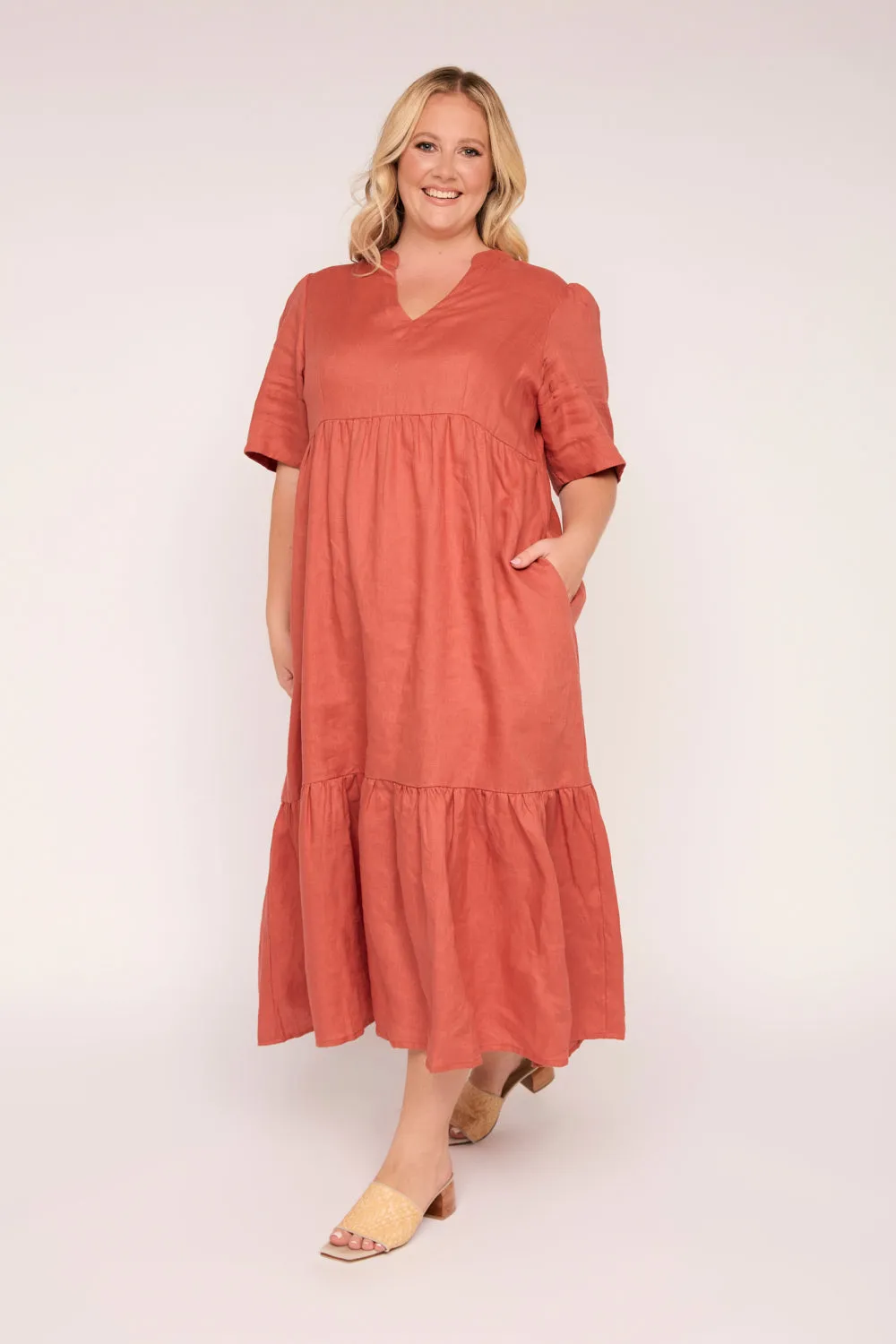 Sabre Linen V-Neck Dress in Desert Rose